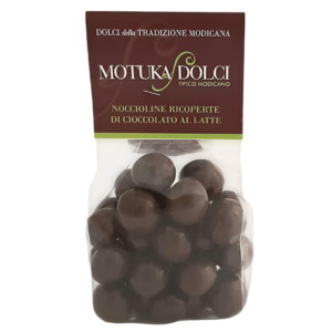 Drageé di nocciole ricoperte di cioccolato al latte